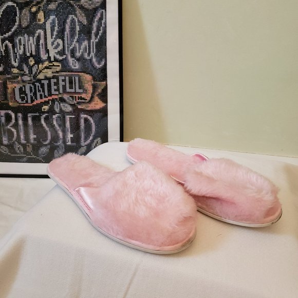 - Furry Bedroom Slippers - Picture 1 of 5